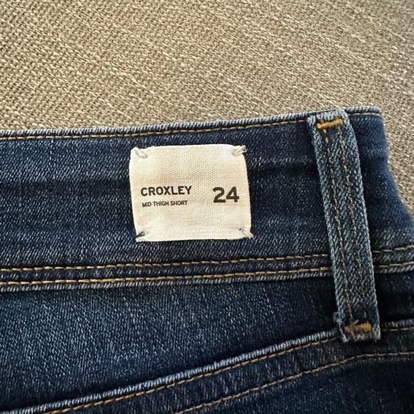 Hudson Croxley Mid Rise Shorts NWT - Picture 2 of 5